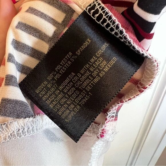 Worthington Pink and White Sleeveless Tank Top with Graphic Asymmetrical Design - Picture 4 of 5